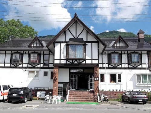 Hotel Mutsumi Shiga Kogen Bagian luar foto