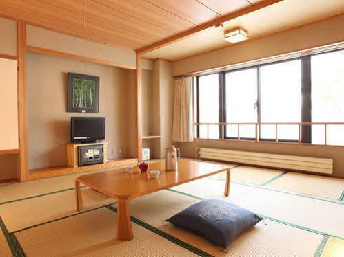 Hotel Mutsumi Shiga Kogen Bagian luar foto